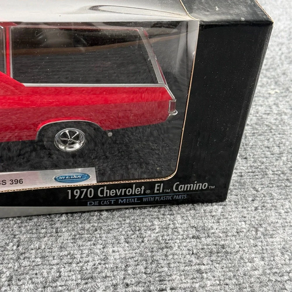 Welly 1970 Chevrolet El Camino SS 396 1:18 Red Diecast Model Car Collectible